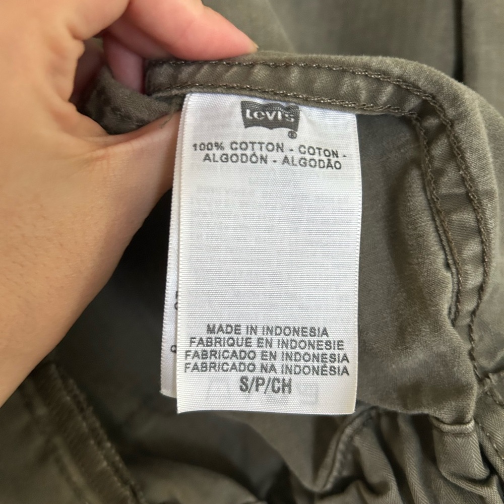 Levi’s jacket - Picture 2 of 4